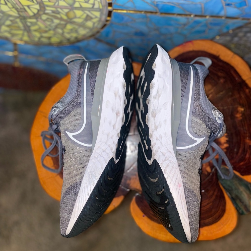 Nike React Infinity Run Flyknit 2 – Men’s 8 – Excellent Condition